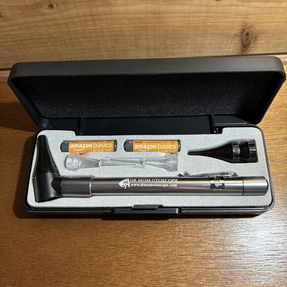 Dr Mom Slimline Stainless LED Pocket Otoscope Ear/Nose/Throat 3rd Generation - Picture 1 of 2